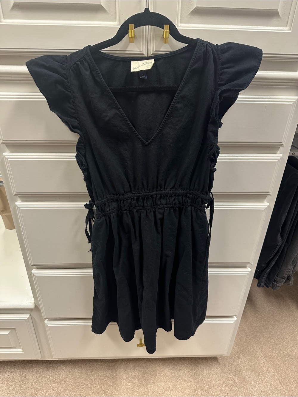 Universal Thread Black V-Neck Tie-Waist Flutter Sleeve Dress